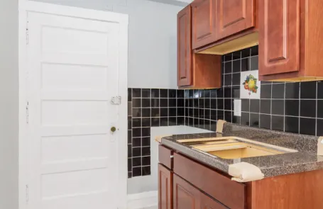 1 Bedroom Sheridan Park Apartment