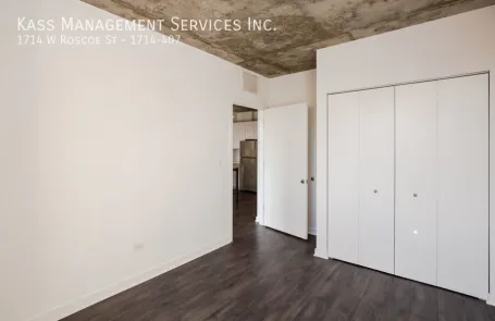 1 Bedroom Lakeview Apartment
