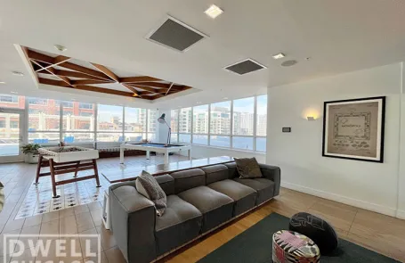 1 Bedroom West Loop Apartment