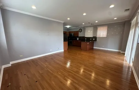 2 Bedroom Rogers Park Apartment
