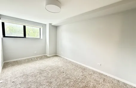 2 Bedroom Ravenswood Apartment