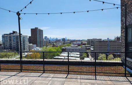 Studio Uptown Apartment