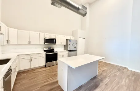 2 Bedroom Ravenswood Apartment
