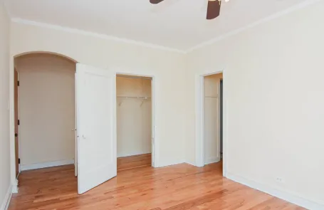 Studio Ravenswood Apartment