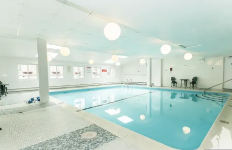 1 Bedroom Lakeview Apartment