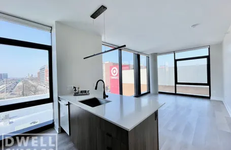 1 Bedroom West Loop Apartment
