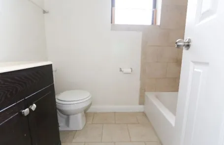 Studio Ravenswood Apartment