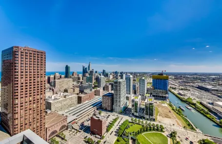 2 Bedroom Chicago Loop Apartment