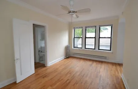 Studio Ravenswood Apartment