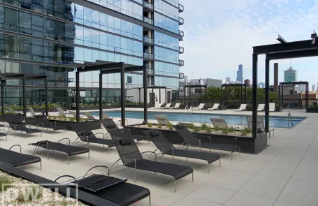 2 Bedroom Lincoln Park Apartment