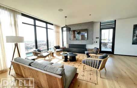 2 Bedroom West Loop Apartment