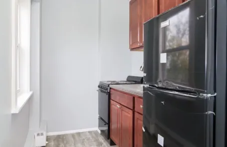 1 Bedroom Rogers Park Apartment