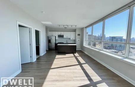 1 Bedroom West Loop Apartment