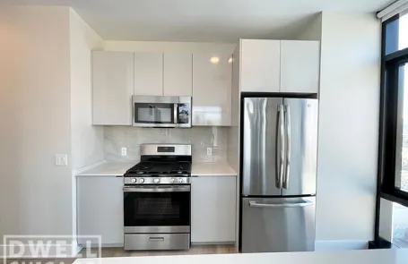 1 Bedroom West Loop Apartment