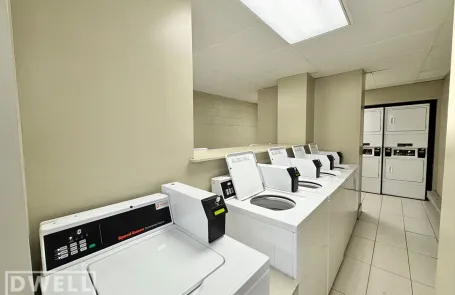 Studio Edgewater Apartment