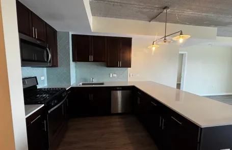 2 Bedroom Rogers Park Apartment