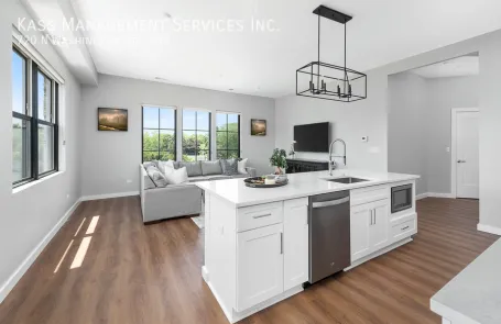 2 Bedroom Naperville Apartment