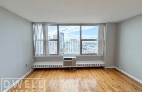 1 Bedroom Edgewater Apartment