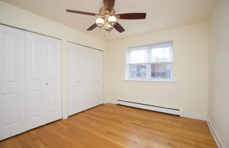 1 Bedroom Lincoln Park Apartment