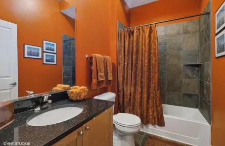 2 Bedroom South Loop Apartment