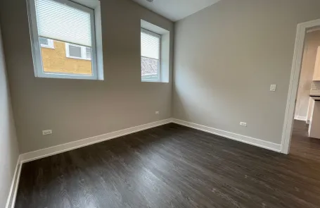 1 Bedroom Rogers Park Apartment