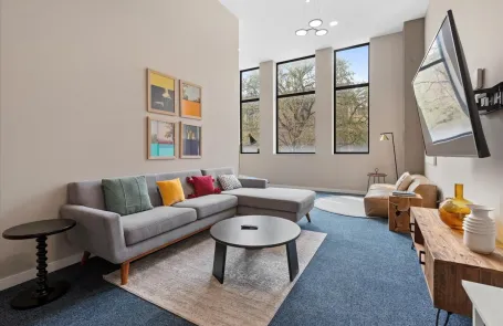 2 Bedroom Ravenswood Apartment