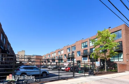 1 Bedroom Lakeview Apartment