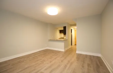 2 Bedroom Lakeview Apartment