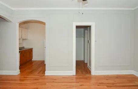 Studio Ravenswood Apartment