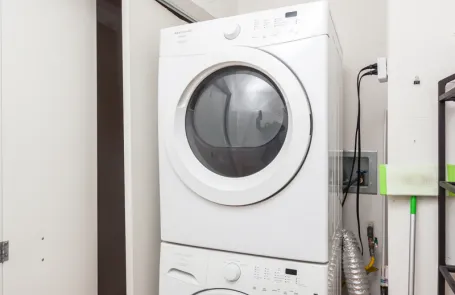 1 Bedroom Chicago Loop Apartment