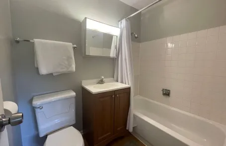 1 Bedroom Sheridan Park Apartment