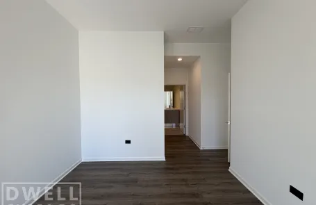3 Bedroom Bronzeville Apartment