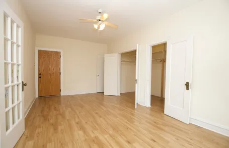 Studio Ravenswood Apartment