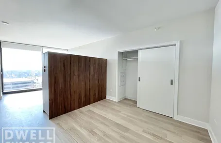 1 Bedroom West Loop Apartment