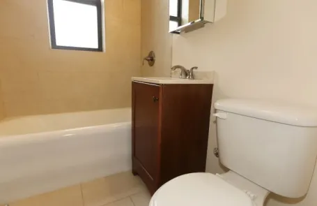 Studio Ravenswood Apartment