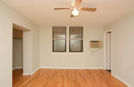 Studio Lakeview Apartment
