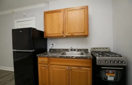 Studio Sheridan Park Apartment
