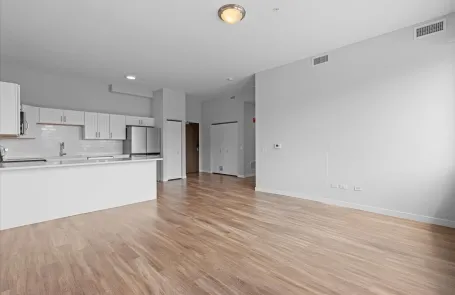 2 Bedroom Ravenswood Apartment
