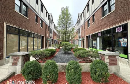 2 Bedroom Winnetka Apartment