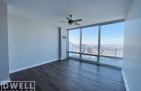 1 Bedroom West Loop Apartment