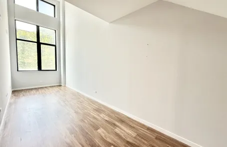 2 Bedroom Ravenswood Apartment