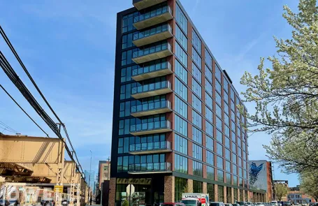 2 Bedroom West Loop Apartment