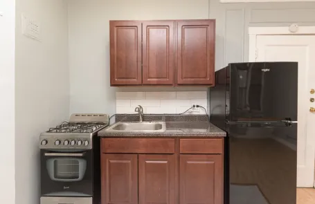 Studio Sheridan Park Apartment