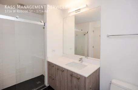 1 Bedroom Lakeview Apartment