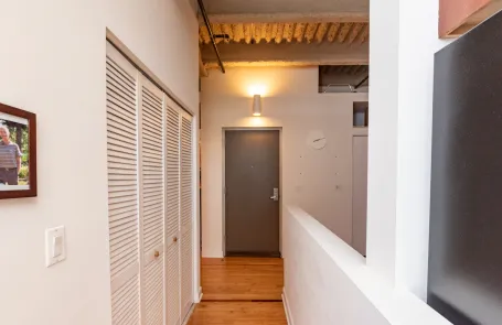 2 Bedroom Bronzeville Apartment