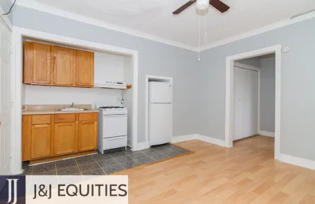 Studio Sheridan Park Apartment