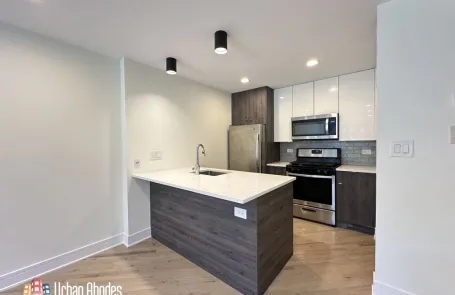 1 Bedroom Lakeview Apartment