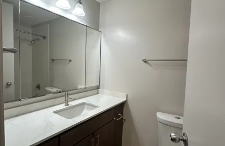 Studio Lakeshore East Apartment