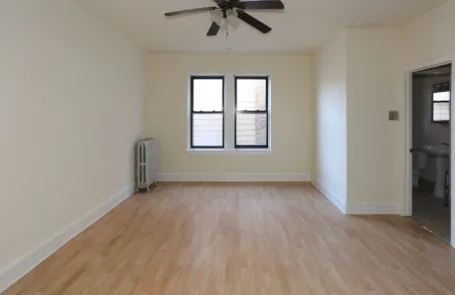 Studio Ravenswood Apartment