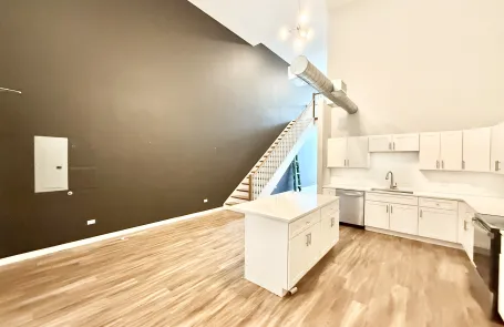2 Bedroom Ravenswood Apartment